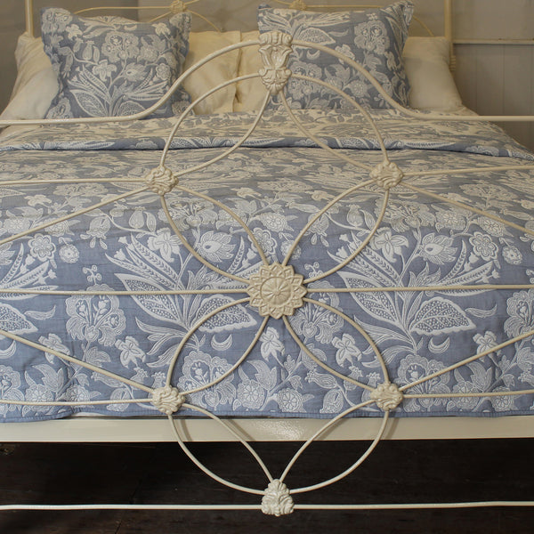 Double Cast Iron Antique Bed in Cream, MD190