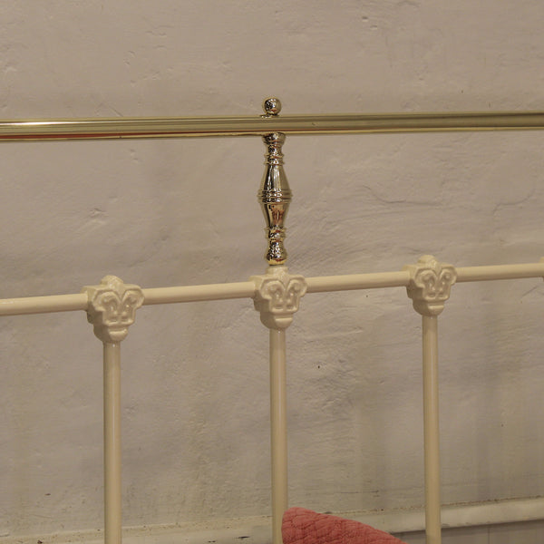 Double Platform Antique Bed in Cream, MD176