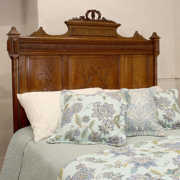 Walnut Carved Double Antique Bed