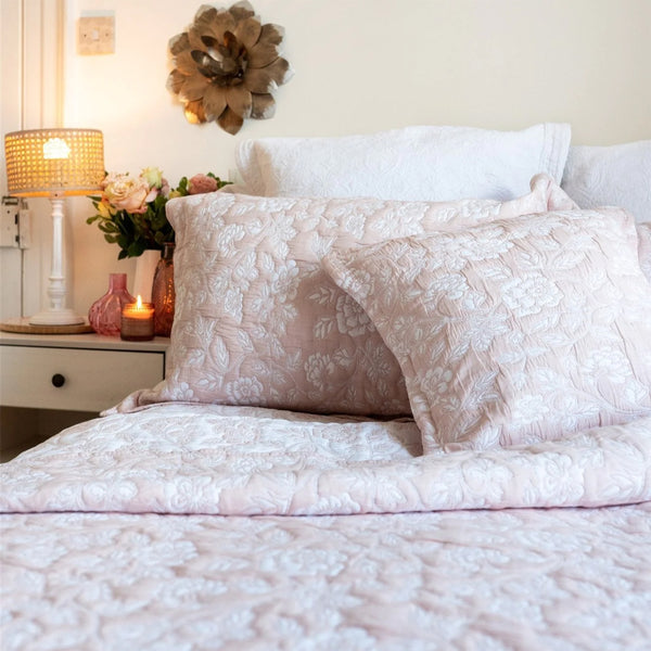 Eleanor Pale Pink Bedspread