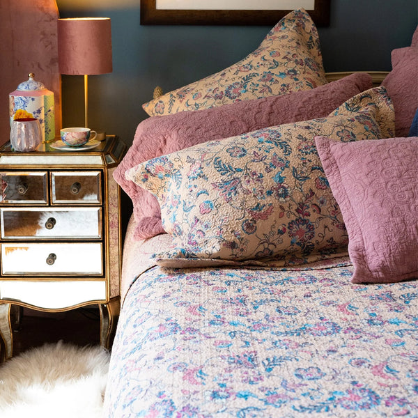 Eloise Pink Bedspread