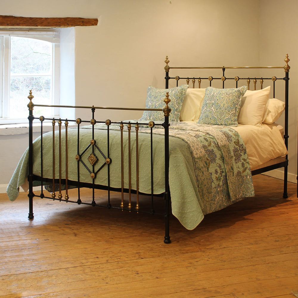 King Size Antique Bed in Black