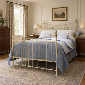 King Size Antique Bed in Cream MK347