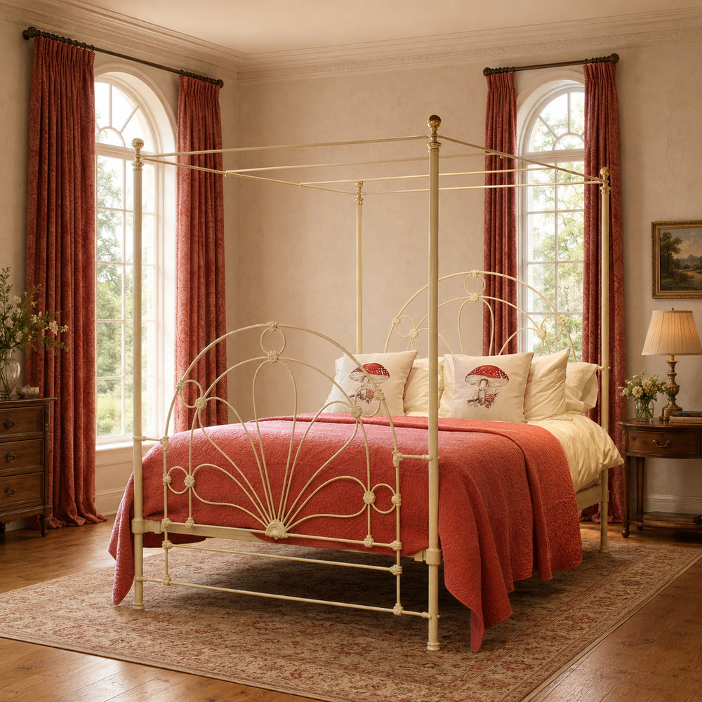 Sunburst Four Poster Bed in Cream M4P57