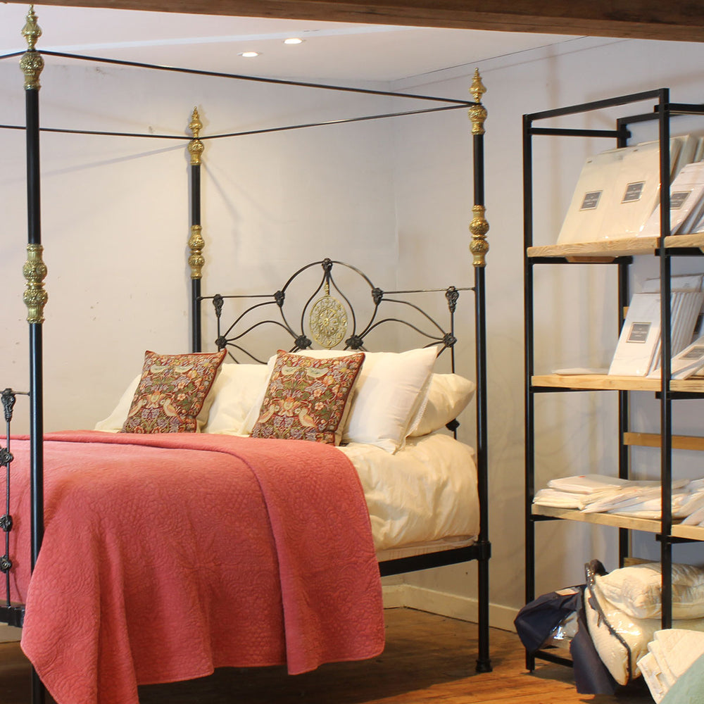 Antique Four Poster Bed in Black M4P58