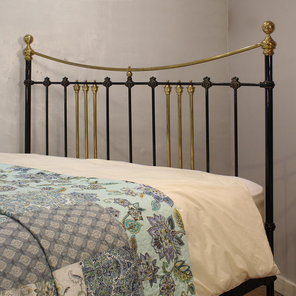 5ft Wide Brass and Iron Antique Bed Finished in Black MK338