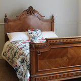 Renaissance Style Bed in Walnut WD64