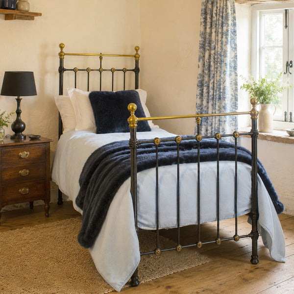 3ft Wide Single Antique Bed in Black MS83