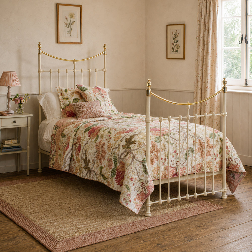 3ft Wide Single Antique Bed in Cream MS80