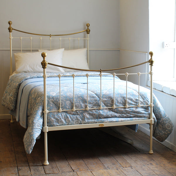 Small Double Antique Bed in Cream, MD155