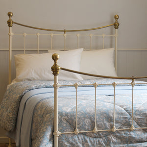 Small Double Antique Bed in Cream, MD155