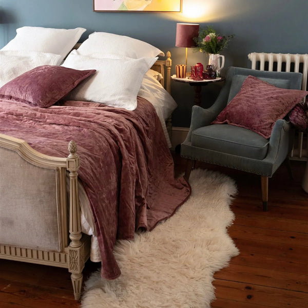 Clara Pink Velvet Bedspread